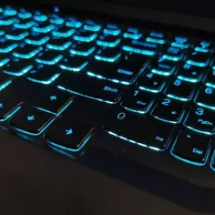Jak poprawnie wyłączyć klawiaturę laptopa - Proste kroki, aby zablokować klawiaturę